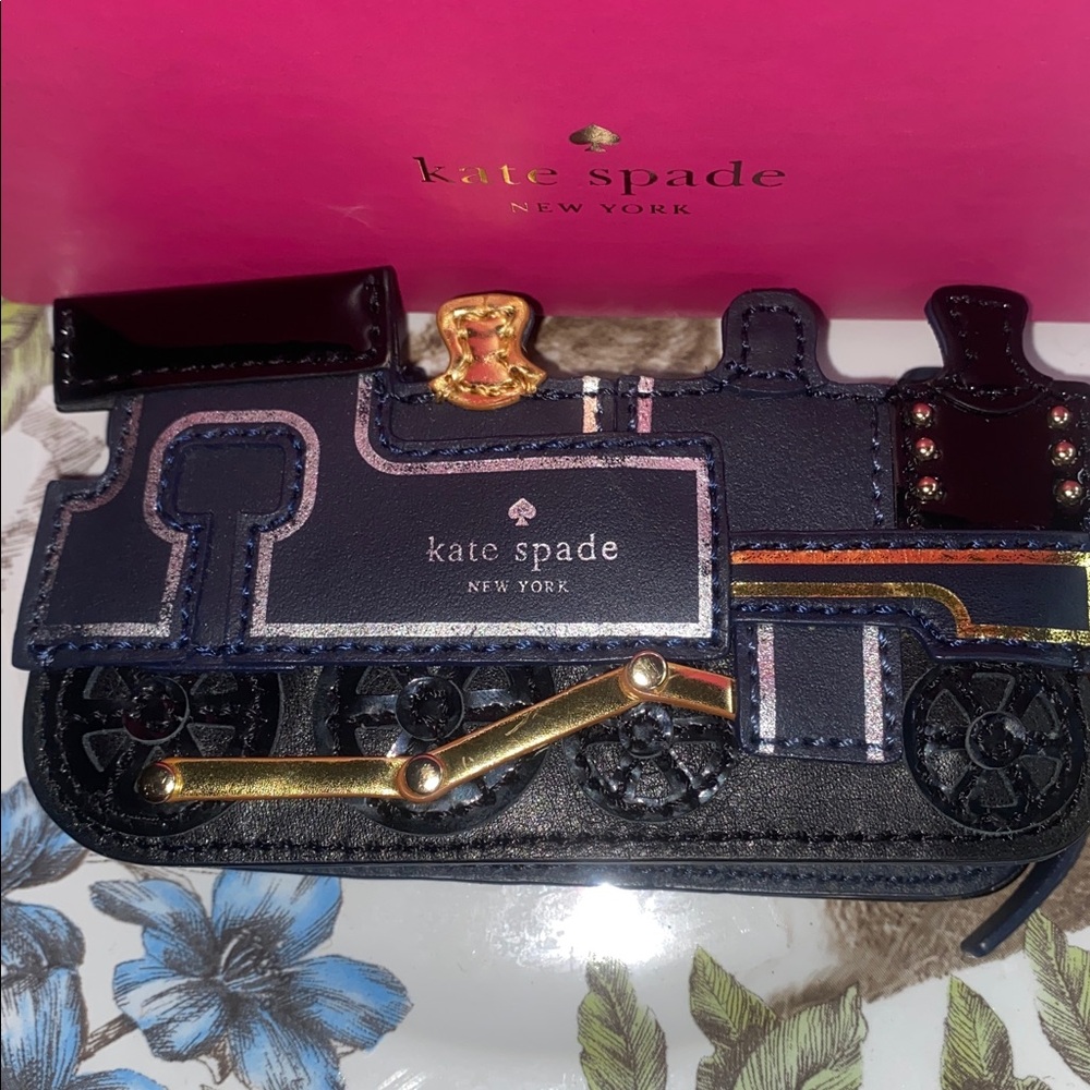 KATE SPADE Black Patent Train Coin Wallet! - Picture 5 of 8